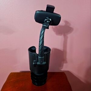 Cup holder with phone holder